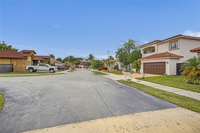 5502 SW 162nd Pl, Miami, FL 33185