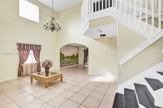 5502 SW 162nd Pl, Miami, FL 33185