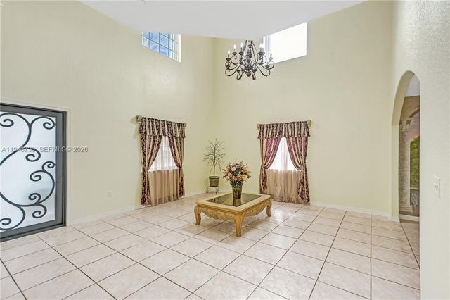 5502 SW 162nd Pl, Miami, FL 33185