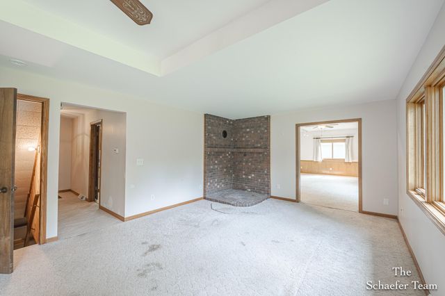 888 Bowes Road Se, Lowell City, MI 49331