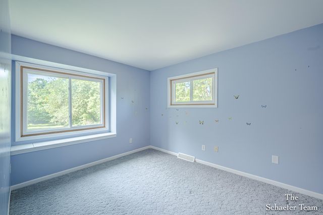 888 Bowes Road Se, Lowell City, MI 49331