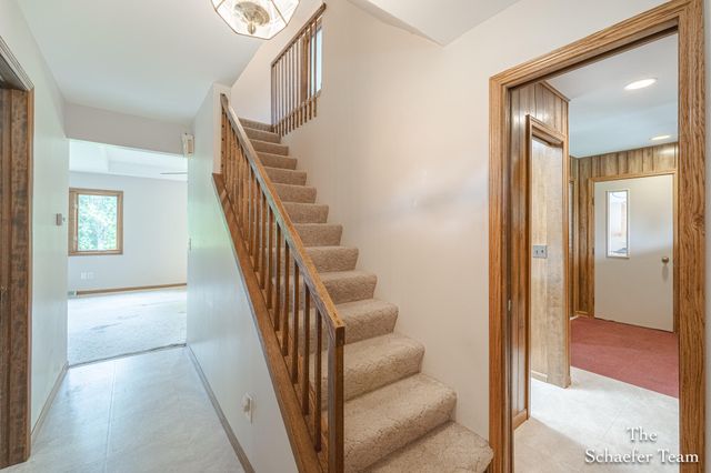 888 Bowes Road Se, Lowell City, MI 49331