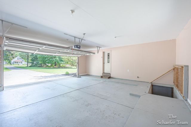 888 Bowes Road Se, Lowell City, MI 49331