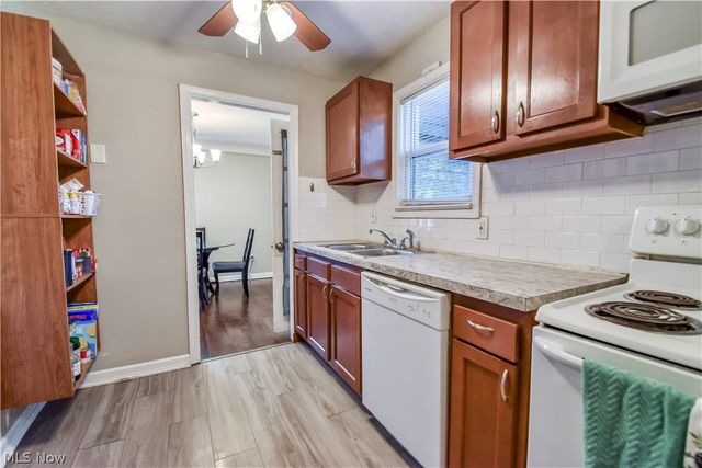 5284 Haverford Drive, Lyndhurst, OH 44124