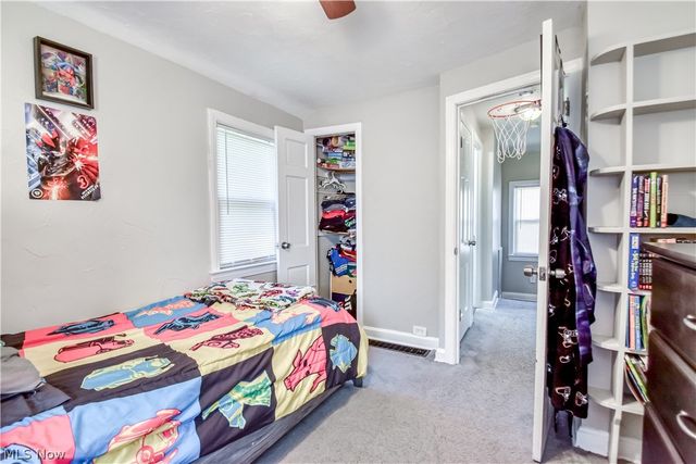5284 Haverford Drive, Lyndhurst, OH 44124