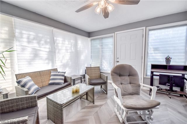 5284 Haverford Drive, Lyndhurst, OH 44124