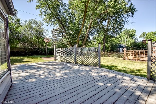 5284 Haverford Drive, Lyndhurst, OH 44124