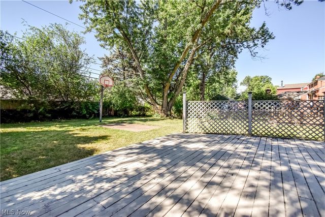 5284 Haverford Drive, Lyndhurst, OH 44124
