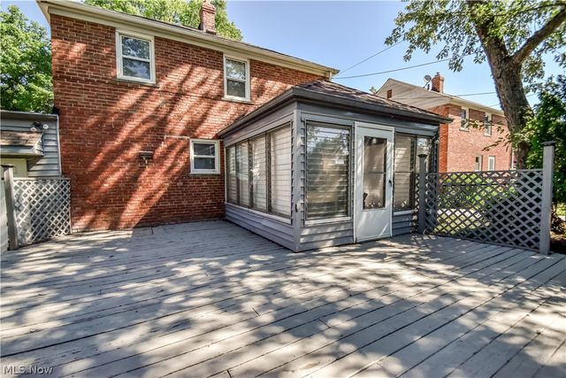5284 Haverford Drive, Lyndhurst, OH 44124