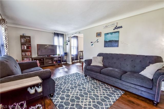 5284 Haverford Drive, Lyndhurst, OH 44124