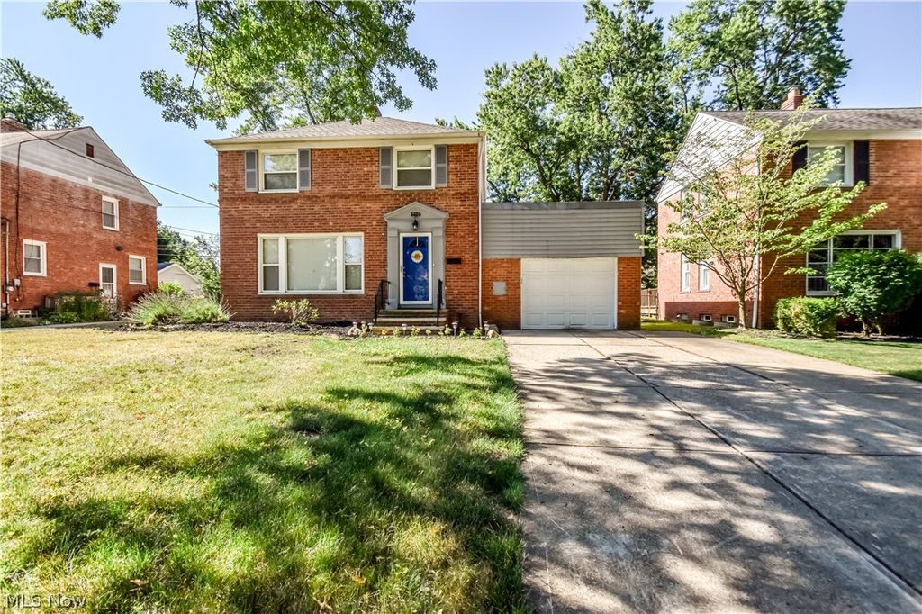 5284 Haverford Drive, Lyndhurst, OH 44124