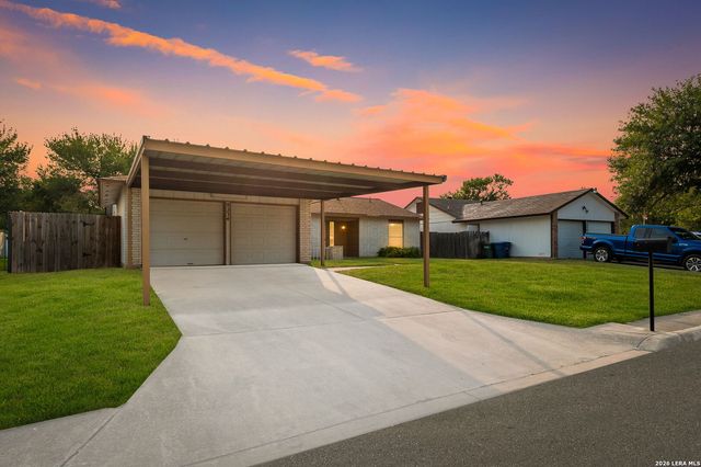8234 MEADOW SUN ST, San Antonio, TX 78251