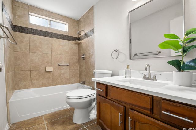 8234 MEADOW SUN ST, San Antonio, TX 78251