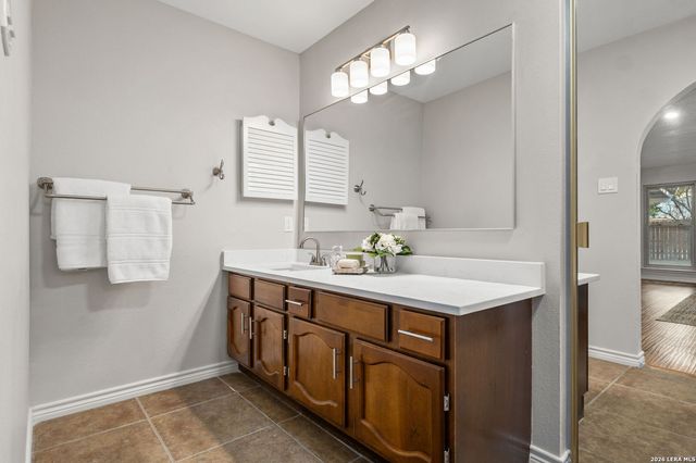 8234 MEADOW SUN ST, San Antonio, TX 78251