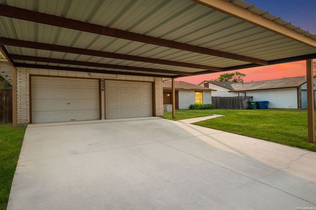 8234 MEADOW SUN ST, San Antonio, TX 78251