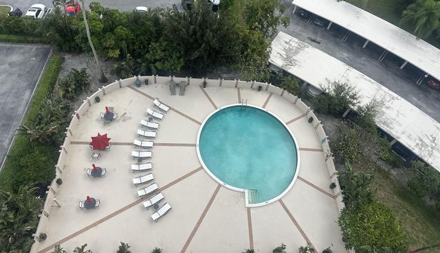 2425 Presidential Way 1203, West Palm Beach, FL 33401