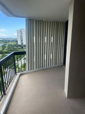 2425 Presidential Way 1203, West Palm Beach, FL 33401