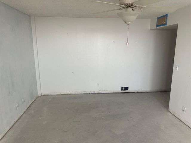 2425 Presidential Way 1203, West Palm Beach, FL 33401
