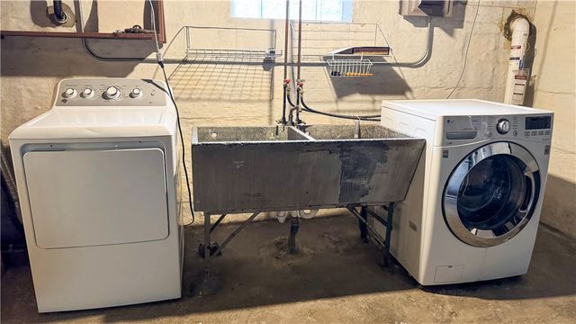 1601 Aurelius St, Swissvale, PA 15218