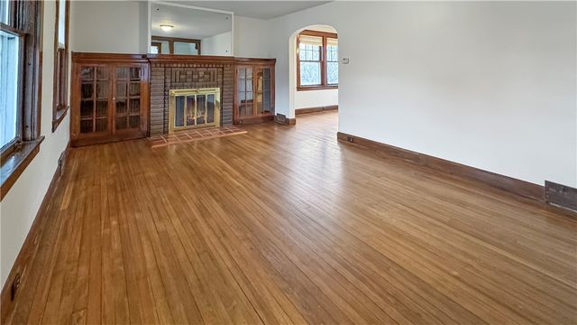 1601 Aurelius St, Swissvale, PA 15218