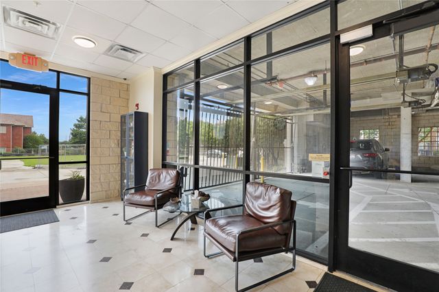 800 E 15th Street 301, Plano, TX 75074