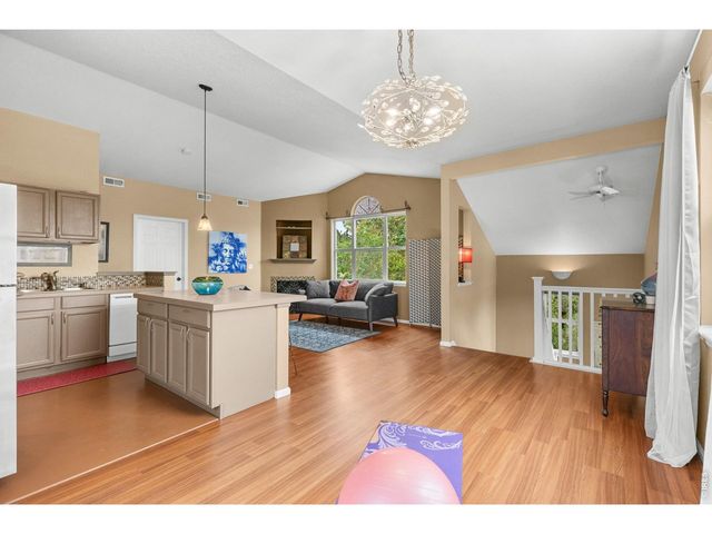 635 Gooseberry Dr 2001, Longmont, CO 80503