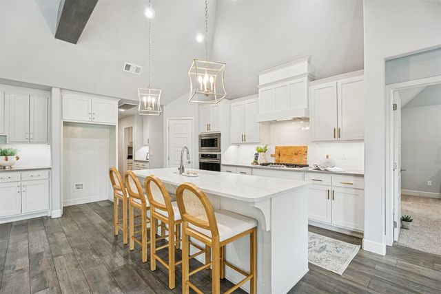 4224 Luke Lane, Edmond, OK 73034