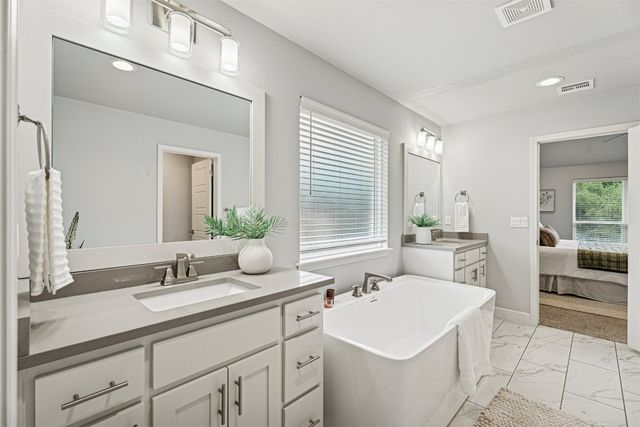 4224 Luke Lane, Edmond, OK 73034