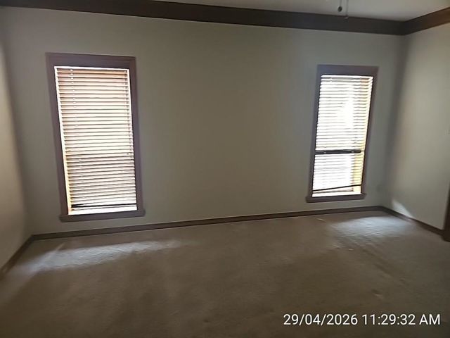 3104 NE Colonial Dr, Lawton, OK 73507
