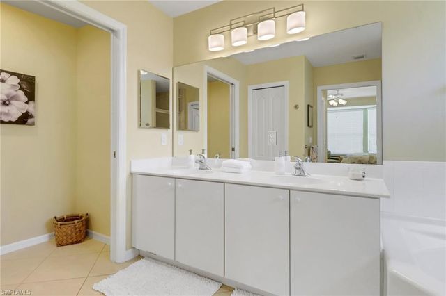 3715 Buttonwood WAY # 1711, Naples, FL 34112