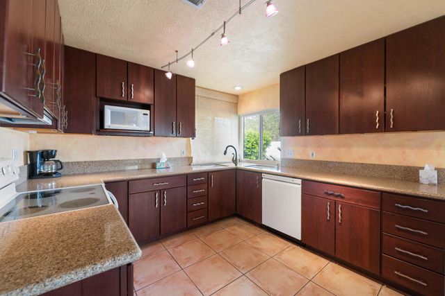 77568 Calle Las Brisas N, Palm Desert, CA 92211