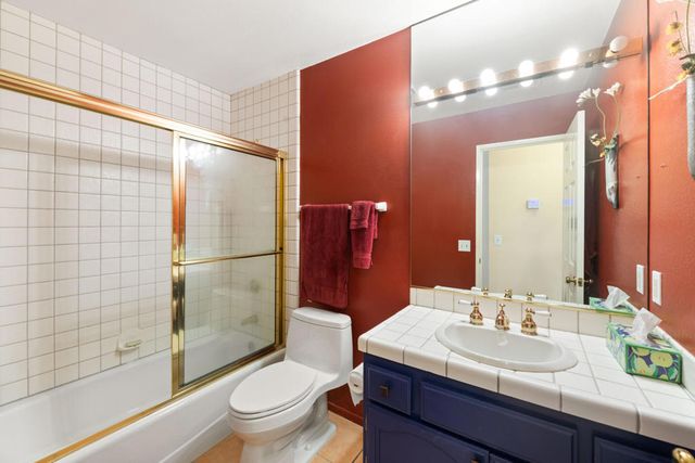 77568 Calle Las Brisas N, Palm Desert, CA 92211