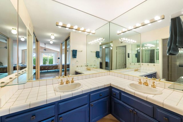 77568 Calle Las Brisas N, Palm Desert, CA 92211