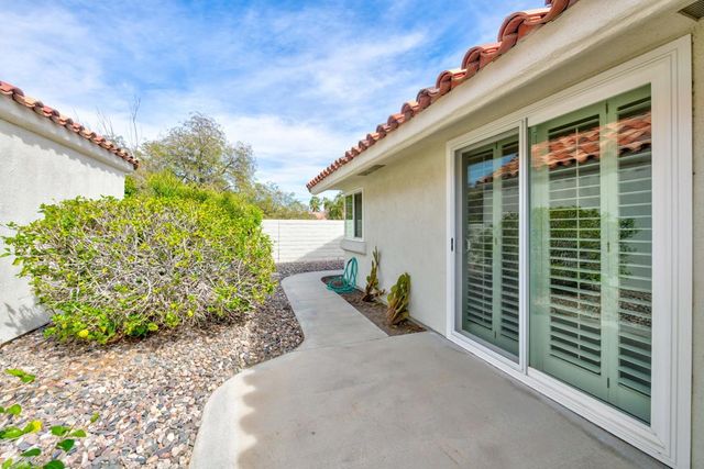 77568 Calle Las Brisas N, Palm Desert, CA 92211