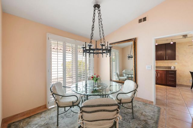 77568 Calle Las Brisas N, Palm Desert, CA 92211