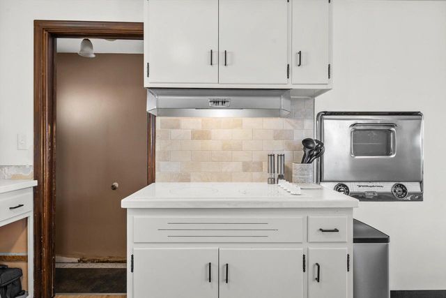 2424 24th STREET, Kenosha, WI 53140