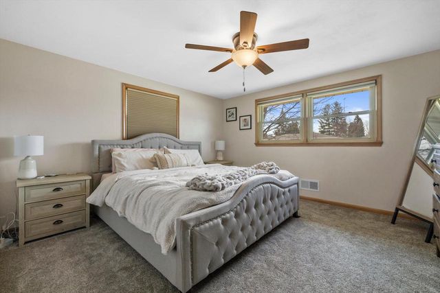 2424 24th STREET, Kenosha, WI 53140