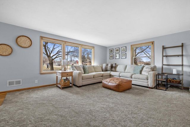 2424 24th STREET, Kenosha, WI 53140