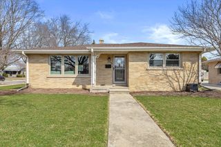 2424 24th STREET, Kenosha, WI 53140