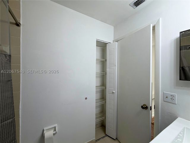 5200 NW 31st Ave 217, Fort Lauderdale, FL 33309