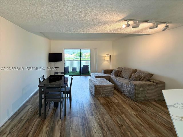 5200 NW 31st Ave 217, Fort Lauderdale, FL 33309