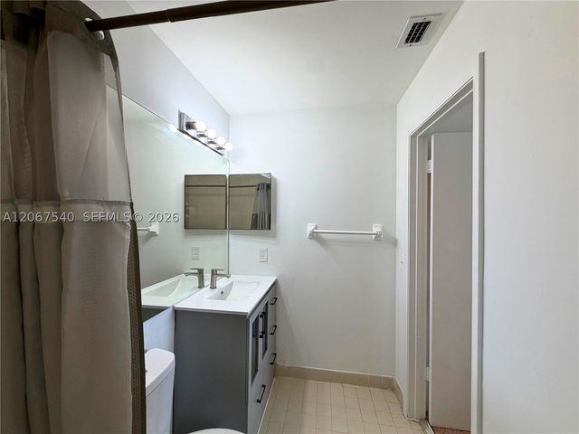 5200 NW 31st Ave 217, Fort Lauderdale, FL 33309