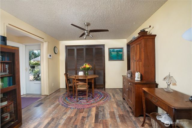24201 42nd Avenue E, Spanaway, WA 98387