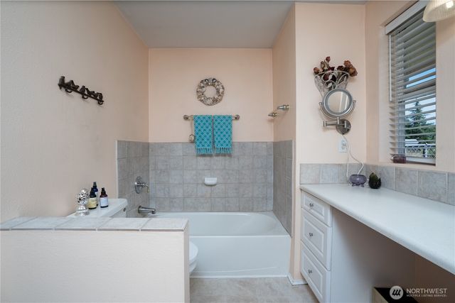 24201 42nd Avenue E, Spanaway, WA 98387