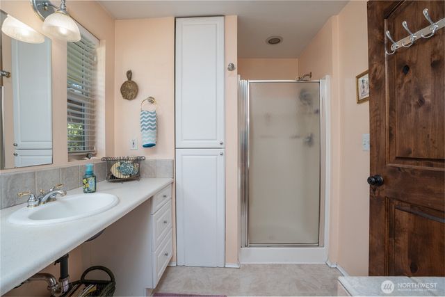 24201 42nd Avenue E, Spanaway, WA 98387