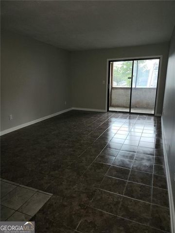 5945 Sutcliff Square, Lithonia, GA 30058