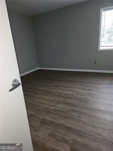 5945 Sutcliff Square, Lithonia, GA 30058