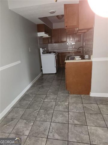 5945 Sutcliff Square, Lithonia, GA 30058