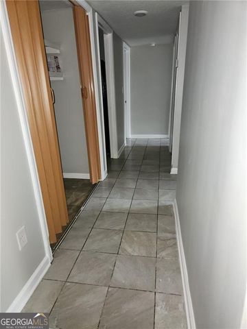 5945 Sutcliff Square, Lithonia, GA 30058