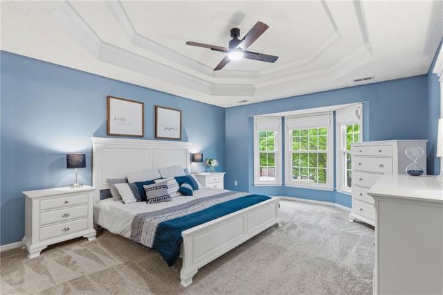 7511 N Palmer Avenue, Kansas City, MO 64158